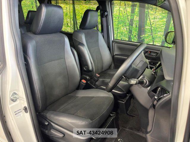 Toyota NOAH 2019-12 8781399-7