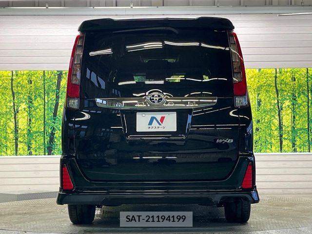 Toyota NOAH 2017-02 8781401-15