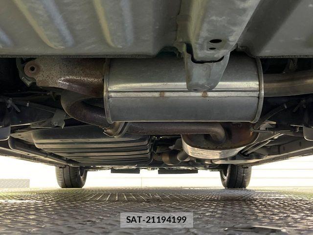 Toyota NOAH 2017-02 8781401-19