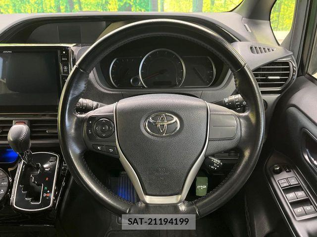 Toyota NOAH 2017-02 8781401-6