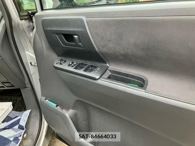 Toyota NOAH 2007-08 8781408-10