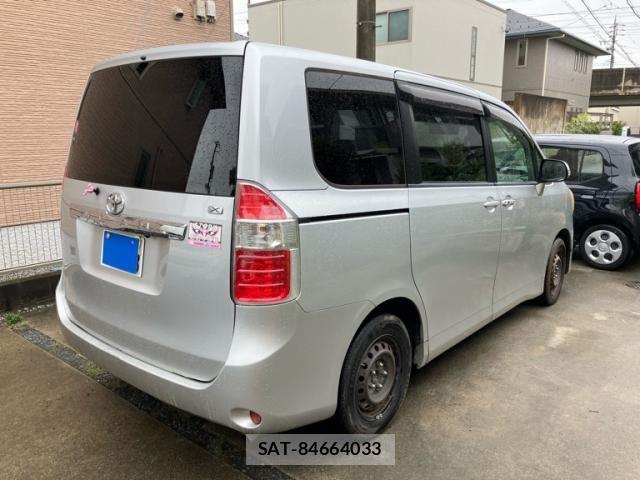 Toyota NOAH 2007-08 8781408-6