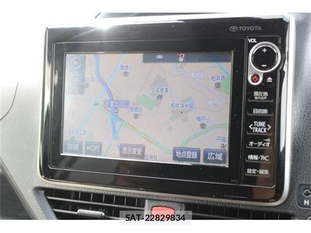 Toyota NOAH 2017-11 8781400-1