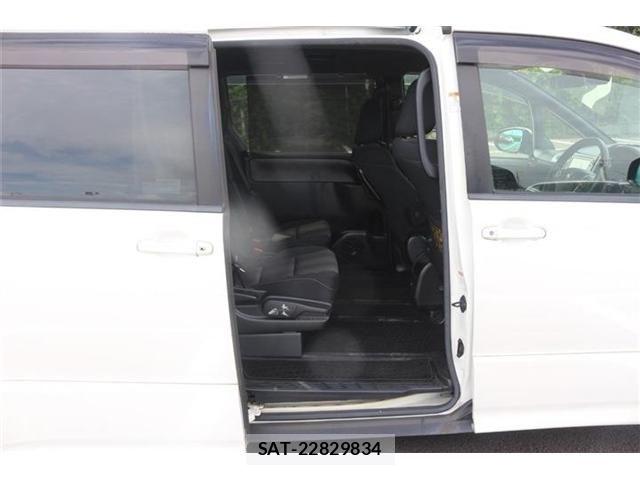 Toyota NOAH 2017-11 8781400-26