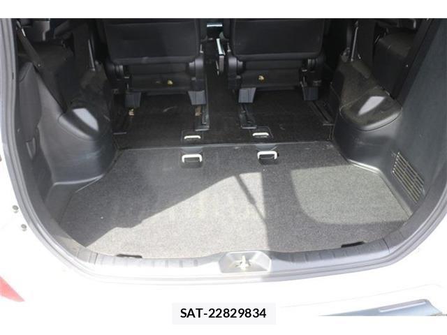 Toyota NOAH 2017-11 8781400-28