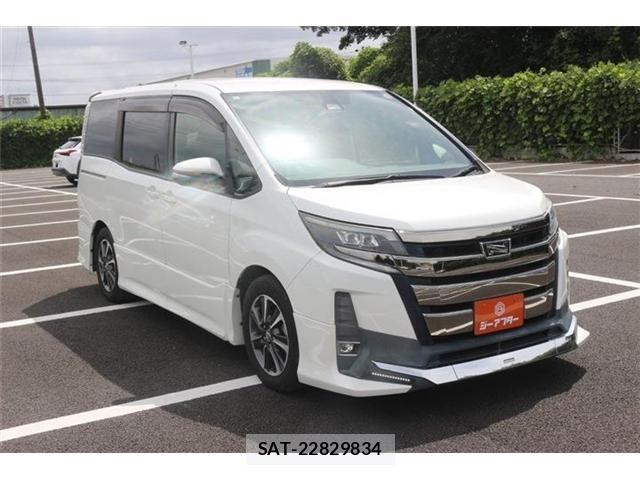 Toyota NOAH 2017-11 8781400-7