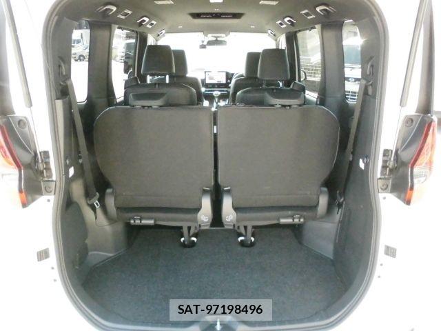 Toyota NOAH 2023-10 8781395-14