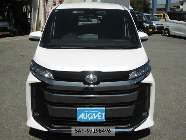 Toyota NOAH 2023-10 8781395-15