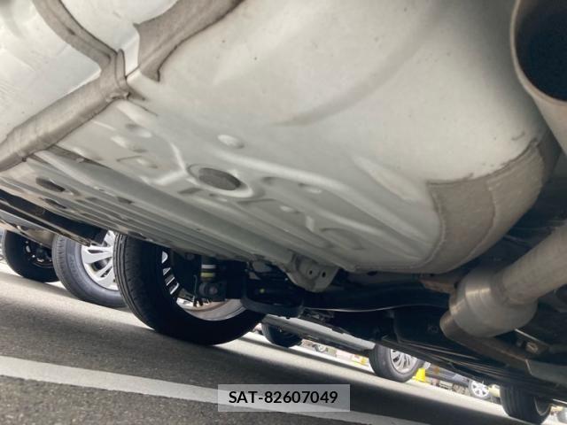Toyota NOAH 2022-12 8781394-6
