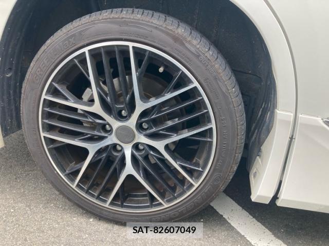 Toyota NOAH 2022-12 8781394-8