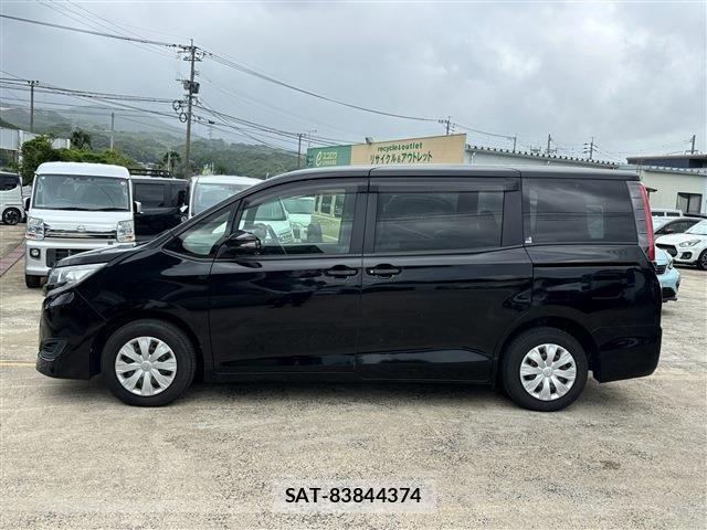 Toyota NOAH 2017-12 8796941-12