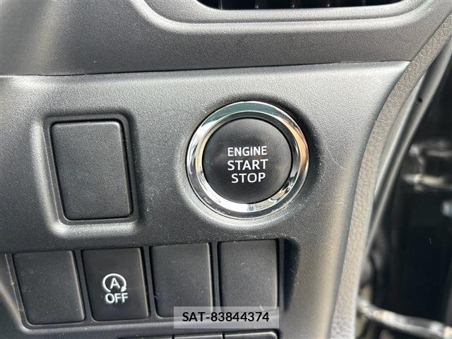 Toyota NOAH 2017-12 8796941-20