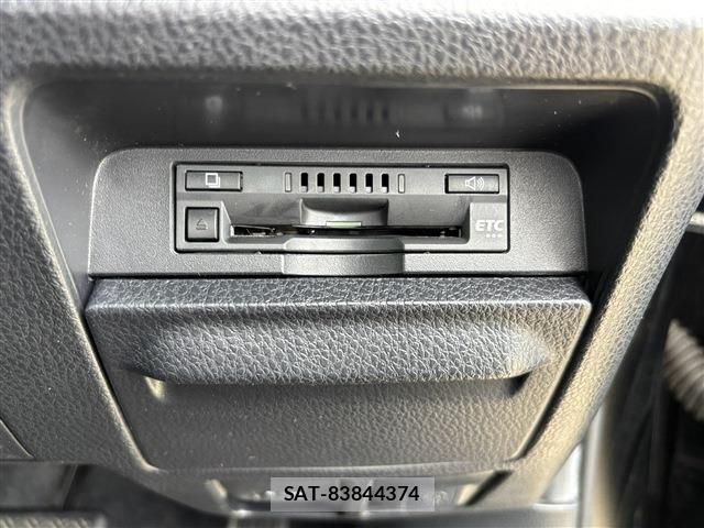 Toyota NOAH 2017-12 8796941-22