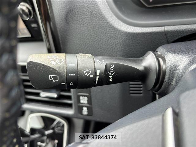 Toyota NOAH 2017-12 8796941-29