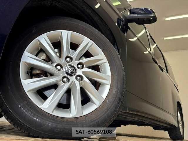 Toyota NOAH 2022-04 8796930-18