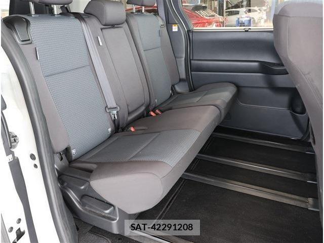 Toyota NOAH 2025-05 8796935-12