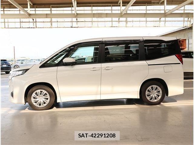 Toyota NOAH 2025-05 8796935-25