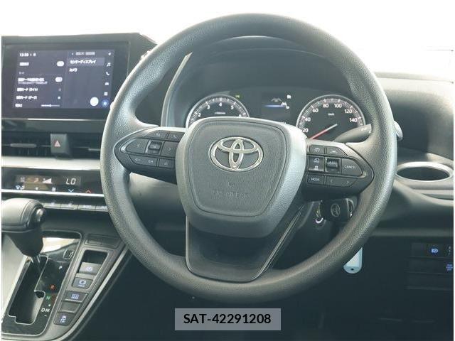 Toyota NOAH 2025-05 8796935-29