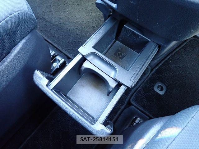 Toyota NOAH 2023-12 8796933-11