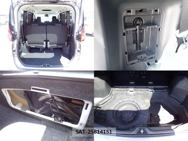 Toyota NOAH 2023-12 8796933-16