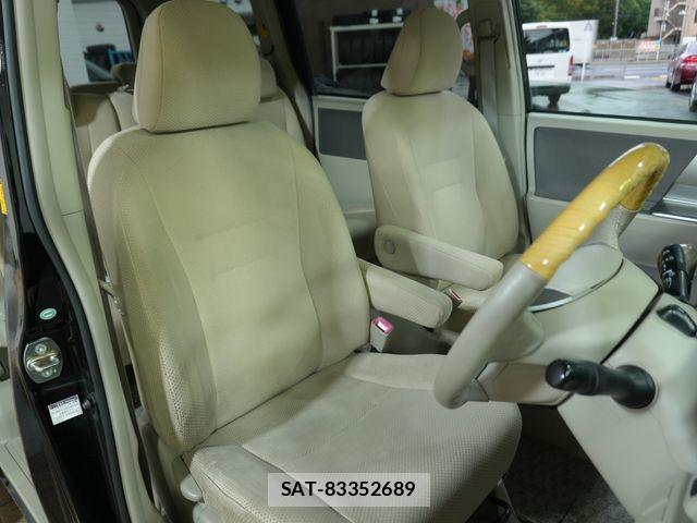 Toyota NOAH 2010-01 8796945-18