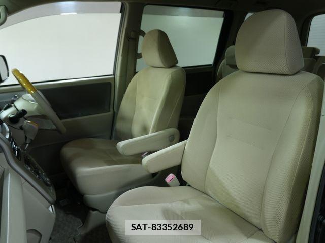 Toyota NOAH 2010-01 8796945-20