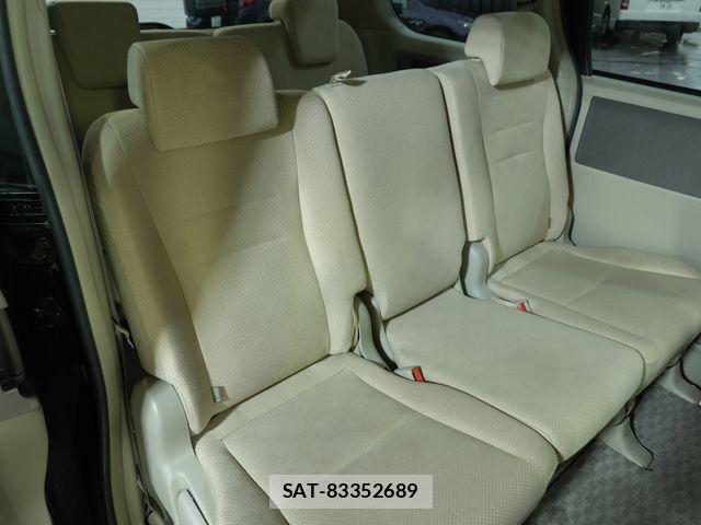 Toyota NOAH 2010-01 8796945-21
