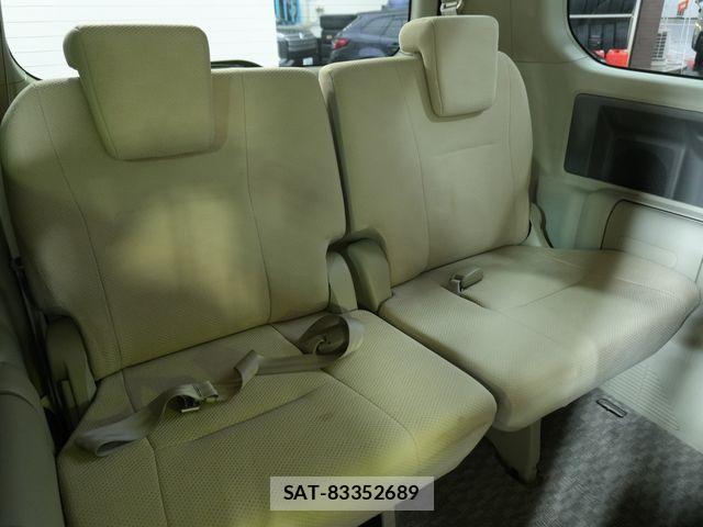 Toyota NOAH 2010-01 8796945-23