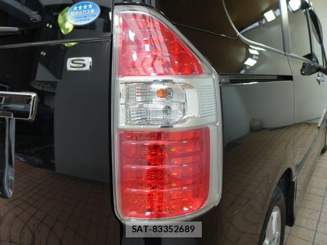 Toyota NOAH 2010-01 8796945-28