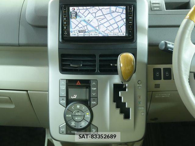 Toyota NOAH 2010-01 8796945-6