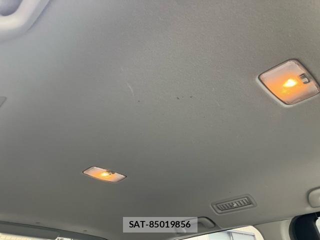 Toyota NOAH 2008-09 8796947-12