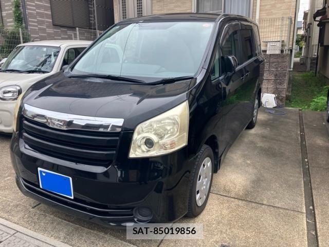 Toyota NOAH 2008-09 8796947-1