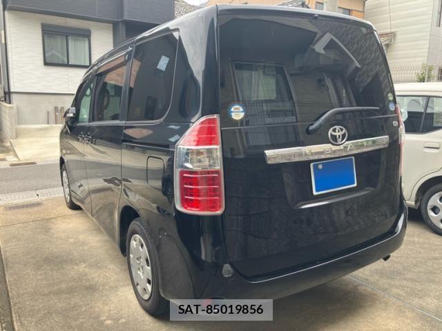 Toyota NOAH 2008-09 8796947-3
