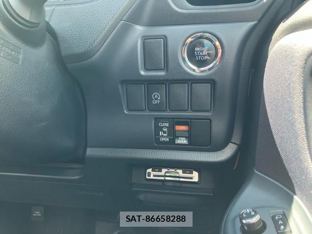 Toyota NOAH 2014-08 8796946-13