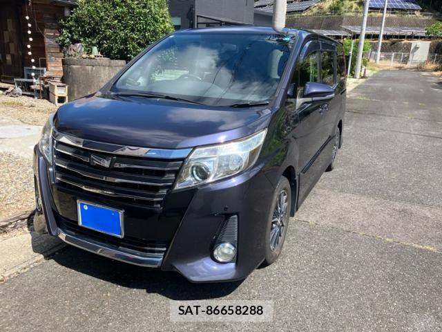 Toyota NOAH 2014-08 8796946-3