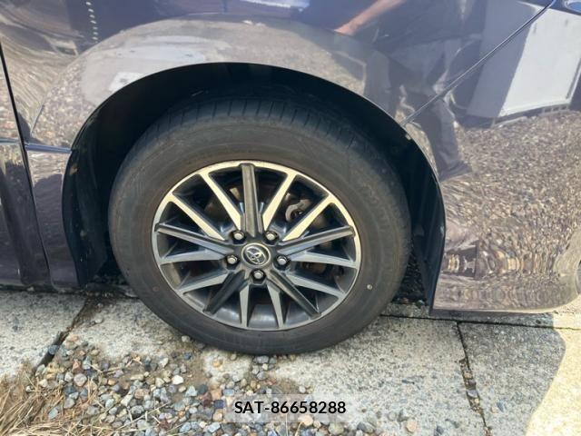 Toyota NOAH 2014-08 8796946-5