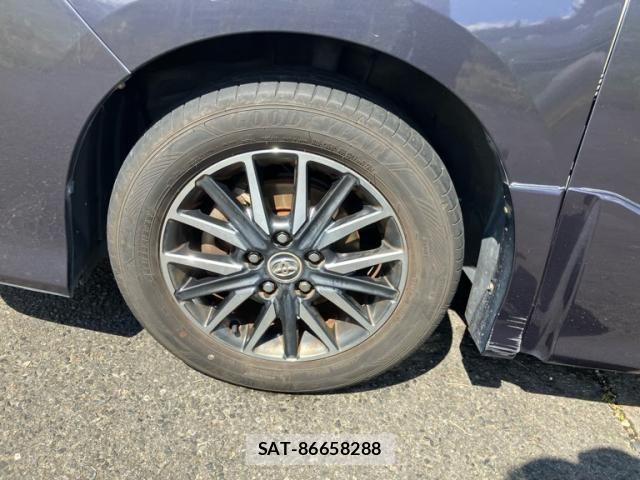 Toyota NOAH 2014-08 8796946-8