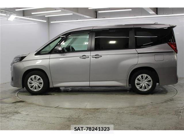 Toyota NOAH 2023-07 8796936-9