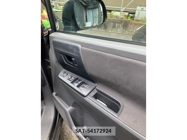 Toyota NOAH 2008-09 8830808-10