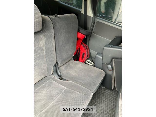 Toyota NOAH 2008-09 8830808-14