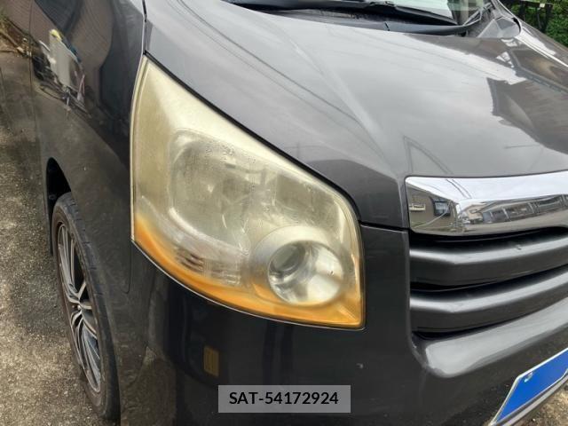 Toyota NOAH 2008-09 8830808-2