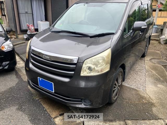 Toyota NOAH 2008-09 8830808-3