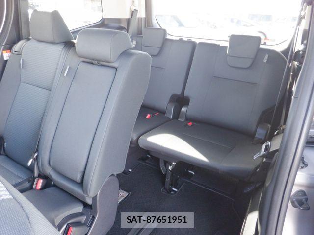 Toyota NOAH 2023-07 8830800-12