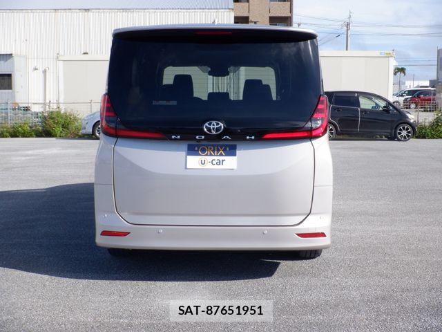 Toyota NOAH 2023-07 8830800-4