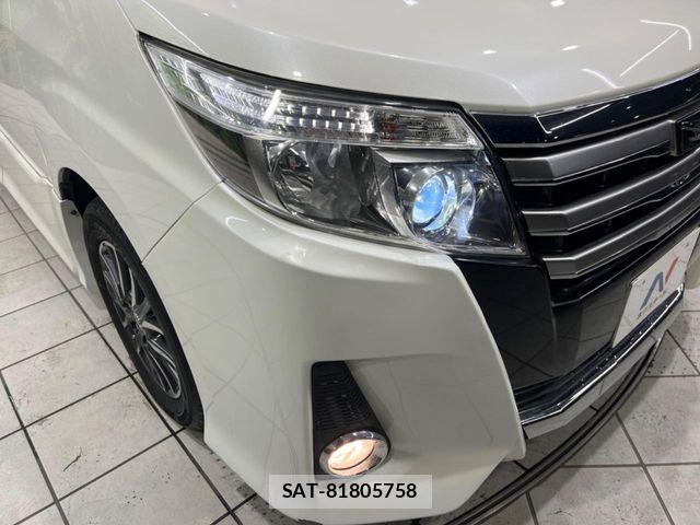 Toyota NOAH 2016-07 8830803-12