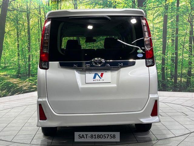 Toyota NOAH 2016-07 8830803-15