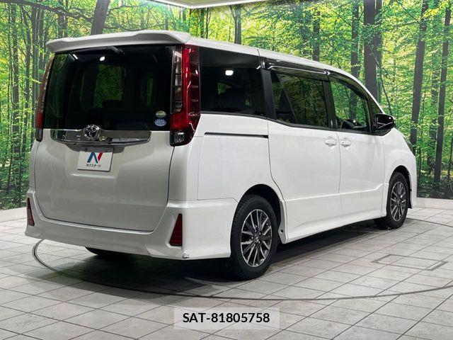 Toyota NOAH 2016-07 8830803-17