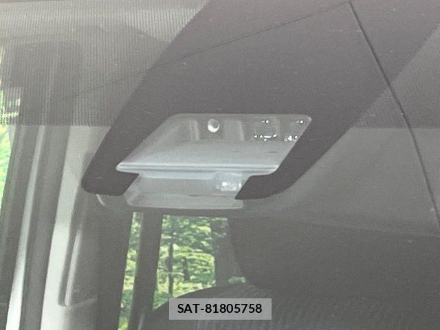 Toyota NOAH 2016-07 8830803-5