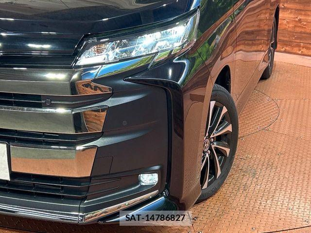 Toyota NOAH 2022-10 8830798-12
