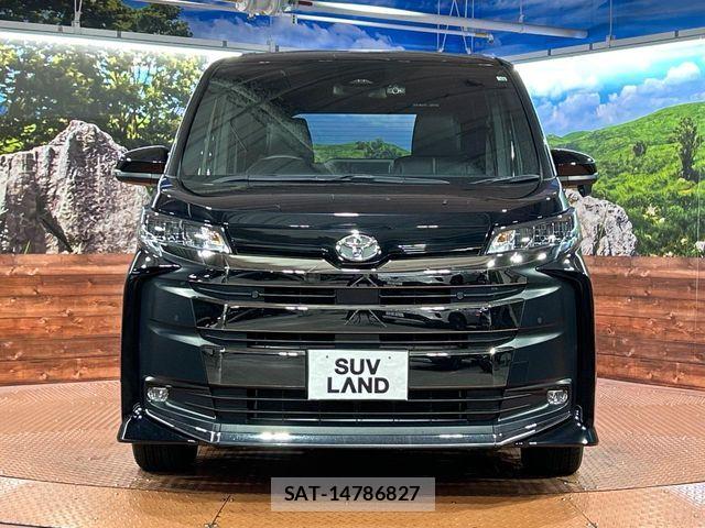 Toyota NOAH 2022-10 8830798-14